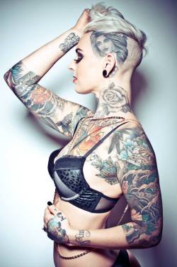 inked-girls-all-day:  Jade Allison