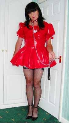 fetishslutmaid:PVC Maid