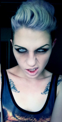 nsfwjynx:  clifachu22:  nsfwjynx, my photo manip.of her as vampire.