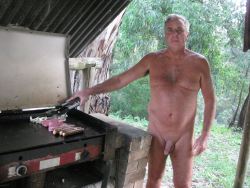 peterdesade: aldo-art-men:  barbecue   For hot extreme porno