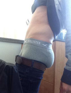 gaydammit:  tyler-socal:  Just showin’ off my new boxerbriefs