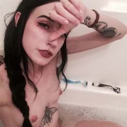 lunariums:boob bath 🛁