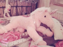 daddys-peachy-princess:  littleprincesschloe:  I got a unicorn