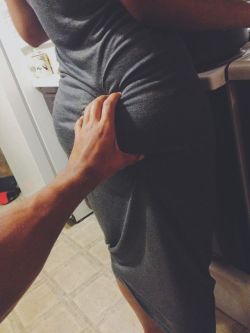 basic-bitchesx:  Need butt grabs