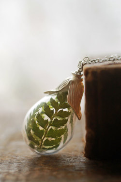 wickedclothes:  Silver Fern Necklace Carry a piece of nature