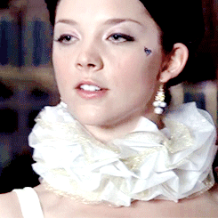 theswanhero:  ❁ Costumes to die for {10/∞} ➢ Anne Boleyn [The