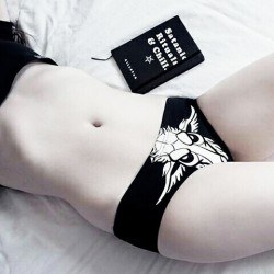 so-goth:  ✝ GOTHIC BLOG ✝