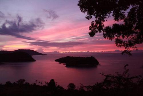 softwaring:  Purple Sunset on Sabang, First Island of Indonesia. Tiara