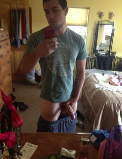 freeballks  Baller slipping out of his gym shorts. Share yours