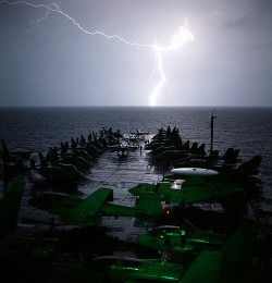 enrique262:  Lighting Strike far ahead of the USS Abraham Lincoln