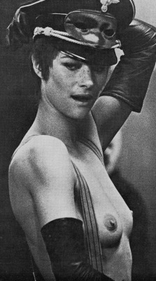 lottereinigerforever:  Charlotte Rampling in “Il Portiere di notte” 