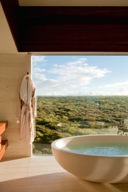 robert-dcosta:  Southern Ocean Lodge Bathroom || © || Robert