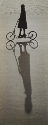poboh: The cyclist, ca 1930, Theo Felten. (1908 - 1985) 
