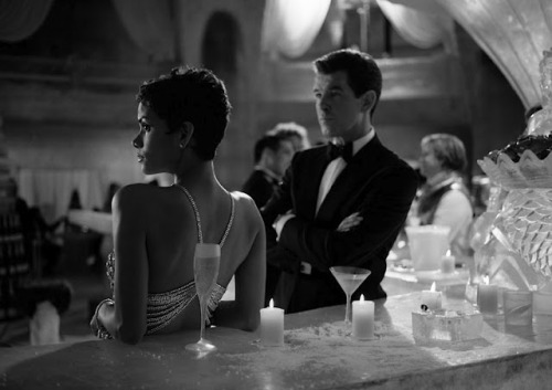 ultimate-007:   DIE ANOTHER DAY 2002  