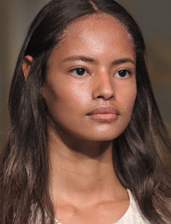 thearmsoftheoceann:Malaika Firth glimmers at Francesco Scognamiglio