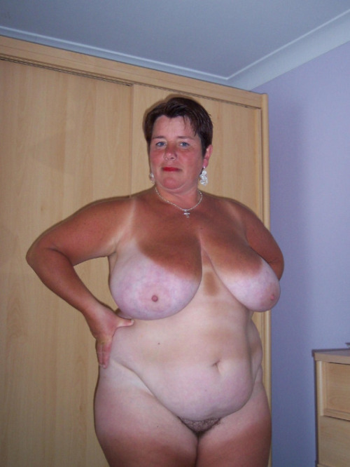 Big beautiful full bodied bbw with magnificent breasts!Meet YOUR sexy older lover here!