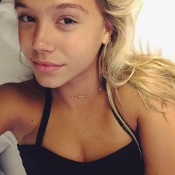 alexisrenmodel:  “This has been one long day & I’m