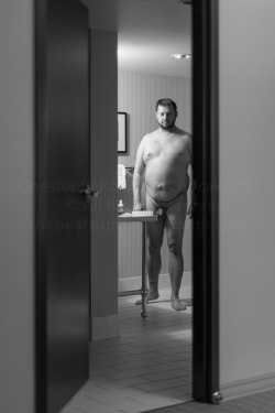 chesterbeltowskiphotography:  Untitled Selfie Sheraton Hotel