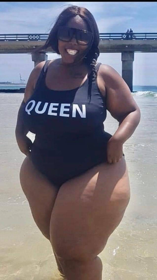 bbworship:Thighs 🤤