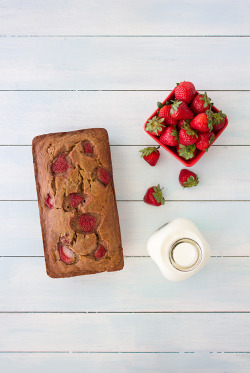 quelloras:  foodffs:  Roasted strawberry banana bread Really