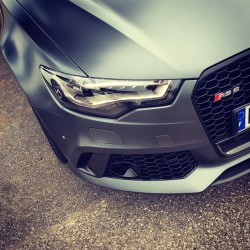 startandstop:  Le regard de cette #Audi #RS6 croisée chez Oreca