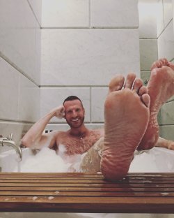 timkrugerxxx:  #tim #feet