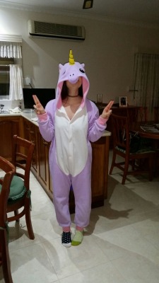 omg-princess-ali:  Hiiiiii guyssss!!! So this is my unicorn onesie