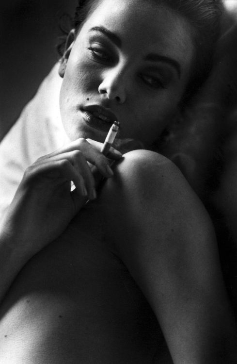 Charlize Theron by Phillip Wonghttps://painted-face.com/