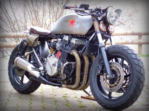 caferacerpasion:  Revolution! Honda CB750 Seven Fifty â€ªâ€ŽRat Bikeâ€¬ â€œBabushkaâ€ by Alex from Auxerre.Una â€ªâ€ŽHondaâ€¬ â€ªâ€ŽCB750â€¬ con un rollo desgastado y toque militar, lista para rodar sin parar ->Â http://www.caferacerpasion.com/honda-c