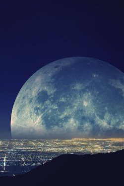 autremondeimagination:  Super Moon 