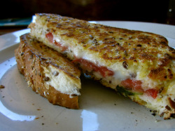 im-horngry:  Vegan Tomato Toastie - As Requested!  mmmmmmm