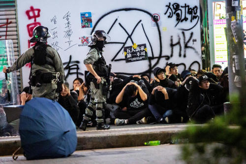 (a Tömeges letartóztatásokkal kezdődött az új év Hongkongban