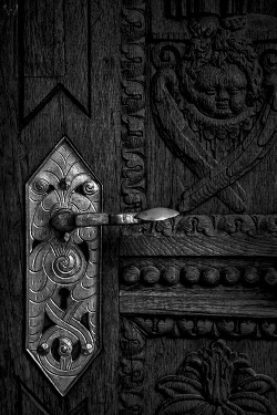 whitesoulblackheart:  Crypt Handle - SanVito Cathedral, Prague
