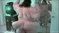 worsethanmyotherblog:  Shake it like a Polaroid pitcha
