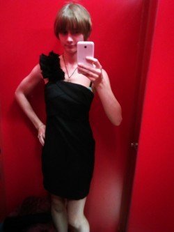 mayor-of-pippin:  So I picked out my semi dress. Also the change rooms in value village are terrible why the fuck would you paint a change room bright red