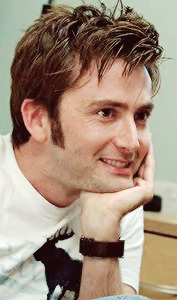 dxvidtennxnt:  David Tennant Series » sideburns 