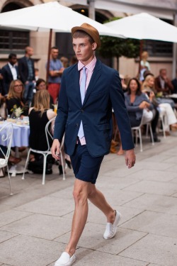 the-suit-man:  Suits | Menswear | Mens fashion @ http://the-suit-man.tumblr.com/