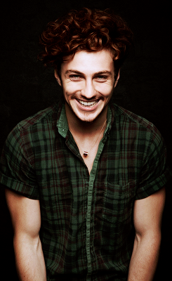 lois-lane: Aaron Taylor-Johnson // 2009