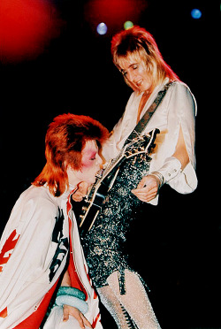 vintagegal:  David Bowie and Mick Ronson photographed by Mick