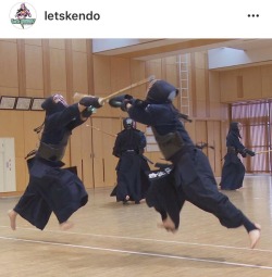 blue-kiko:  In flight.Kendo 剣道