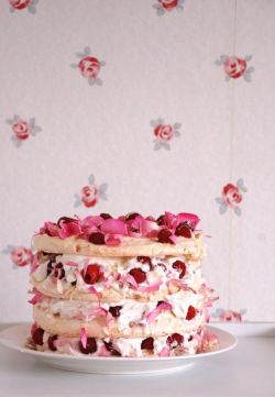 intensefoodcravings:  Rosewater, Raspberry and White Chocolate