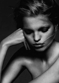 nevermined:  calmest-chaos:  Daphne Groeneveld in “Beauti Addict”