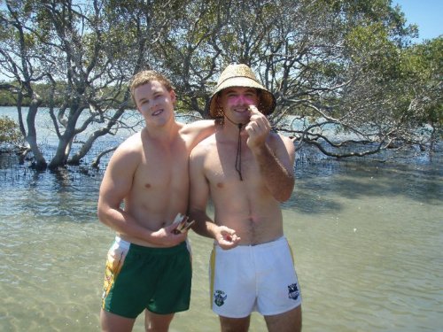 aussiehotties:  Check out my archive for more pics of hot Aussie guys! http://aussiehotties.tumblr.com (donâ€™t forget to reblog!) 