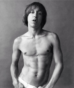 soundsof71:  Iggy Pop from GQ, April 1971, by Peter Hujar.