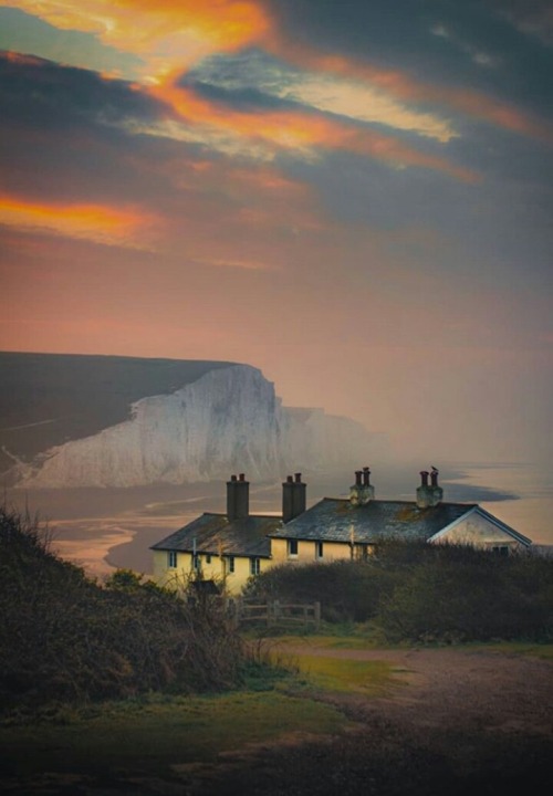 legendary-scholar:  Seven Sisters Cliffs, Sussex, England - by