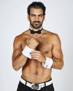 maleviews:    Nyle DiMarco  