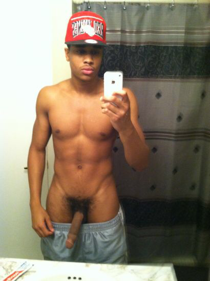 myxxxohxxxmyxxx:  Mirror Monday  Please follow!:http://nudeselfshots-blackmen.tumblr.com