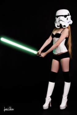 kosplaykitten:  Sexy StarWars Stormtrooper by Hekady Look What
