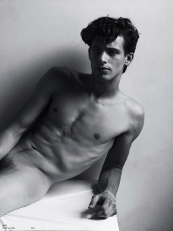 l-homme-que-je-suis:  Jamie Wise in ”Male Model As Muse”