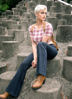 stefaniamodel:  Tea-towel and Jeans. Archway, London   <3